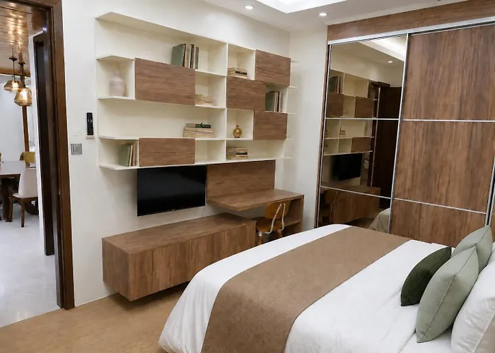 Rare Spacious 3br With Large Private Garden Apartamento