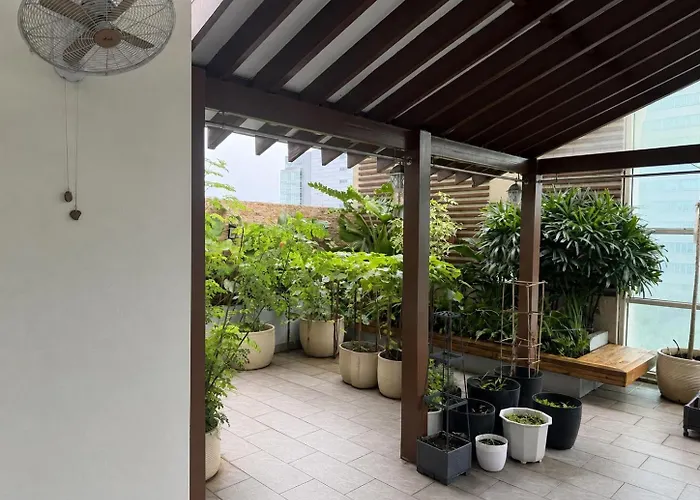 Rare Spacious 3br With Large Private Garden Apartamento Manila